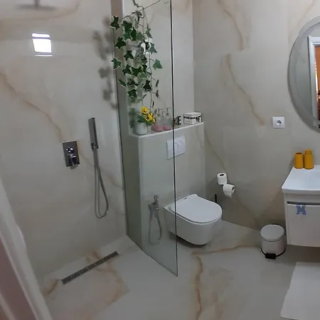 Bani's Cozy Lovely Apartament *